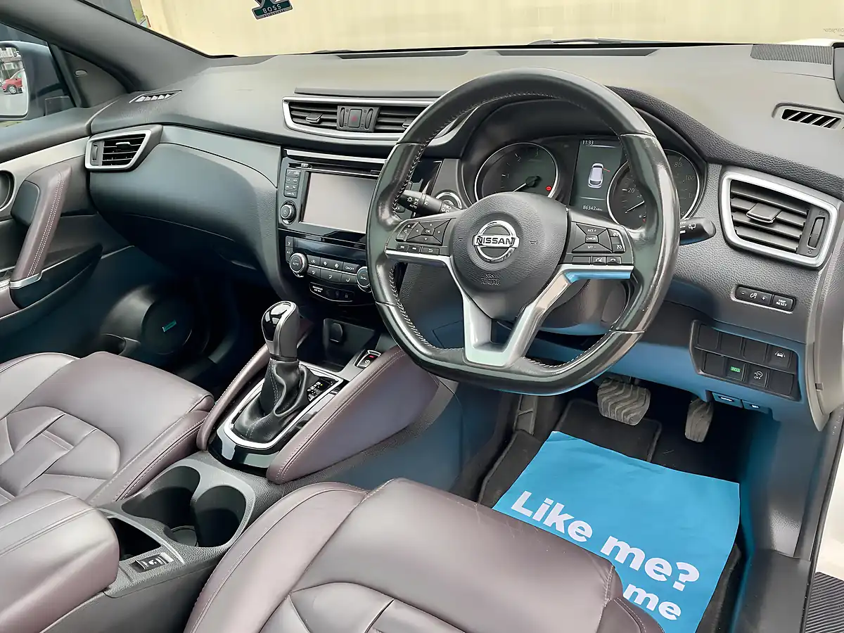 Used 2018 Nissan Qashqai Tekna+ Xtron White - Interior and Exterior details 6