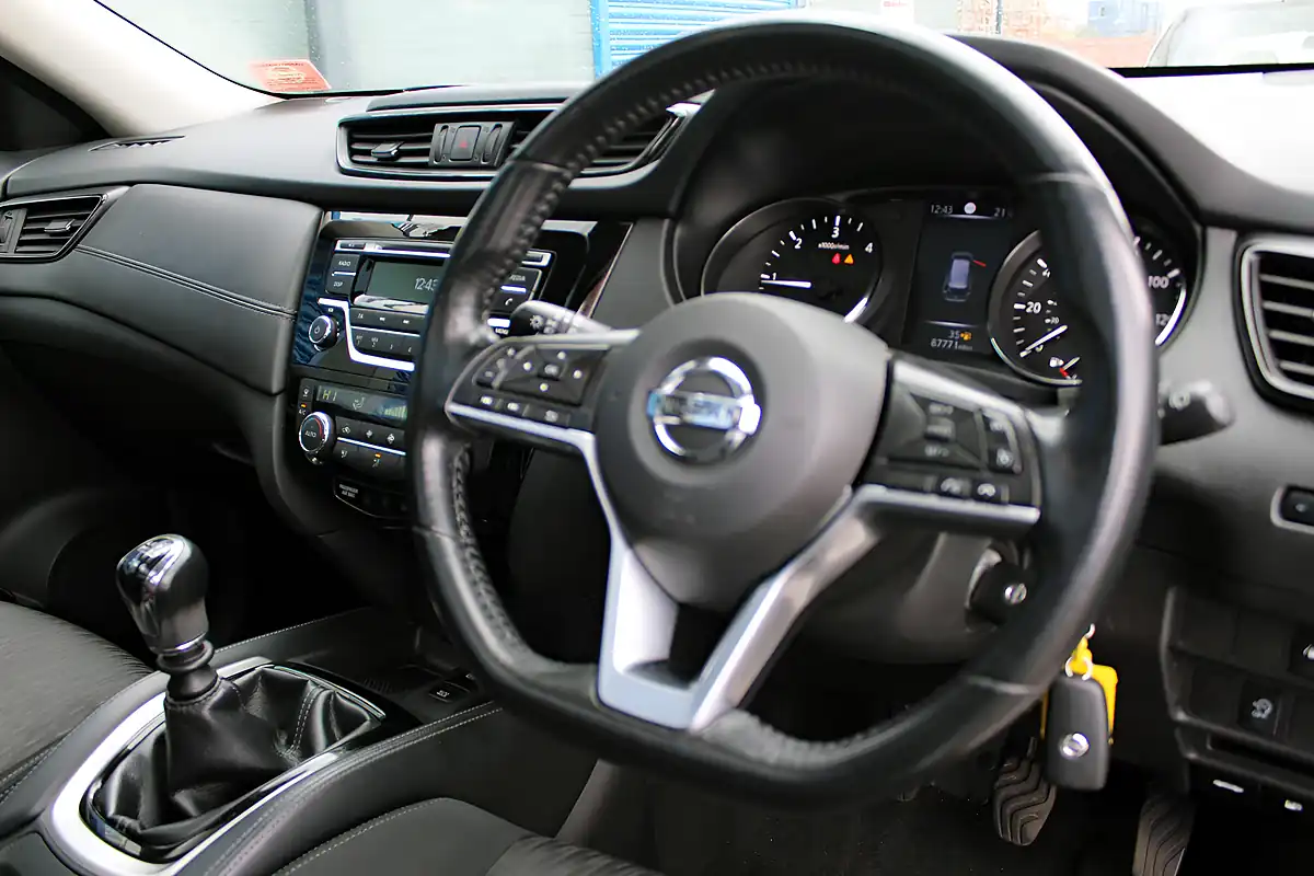 Used 2018 Nissan X-Trail Acenta White - Interior and Exterior details 13
