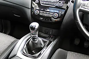 Used 2018 Nissan X-Trail Acenta White - Interior and Exterior details 16