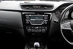 Used 2018 Nissan X-Trail Acenta White - Interior and Exterior details 17