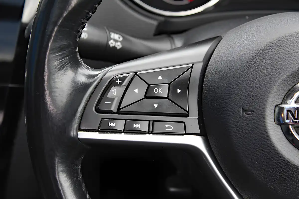 Used 2018 Nissan X-Trail Acenta White - Interior and Exterior details 19