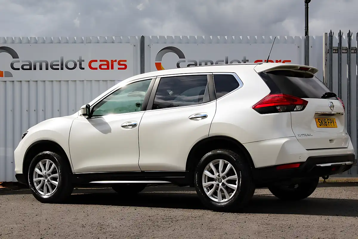 Used 2018 Nissan X-Trail Acenta White - Interior and Exterior details 7