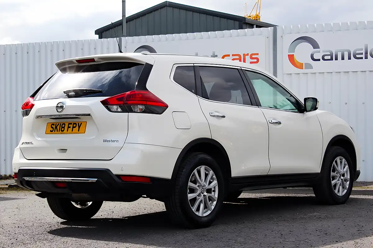 Used 2018 Nissan X-Trail Acenta White - Interior and Exterior details 8