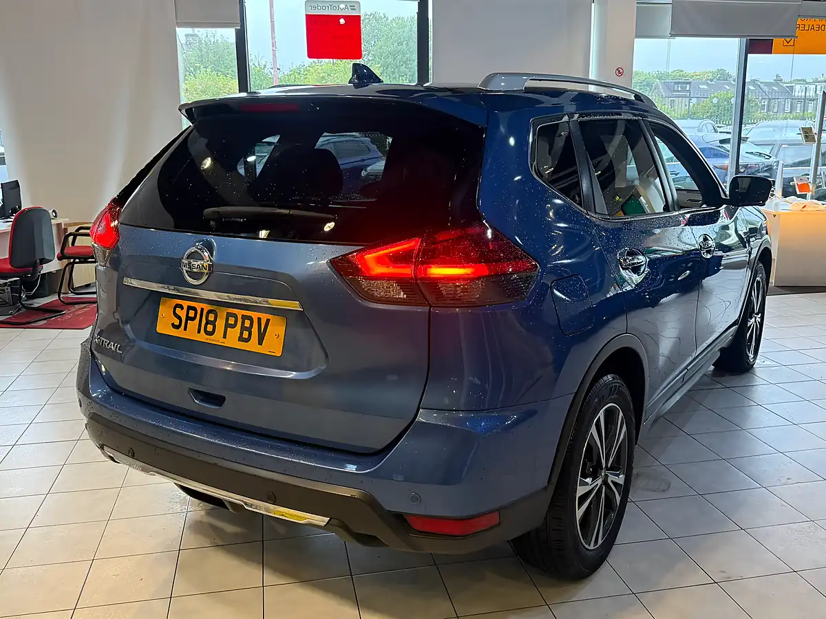 Used 2018 Nissan X-Trail N-Connecta Blue - Interior and Exterior details 11