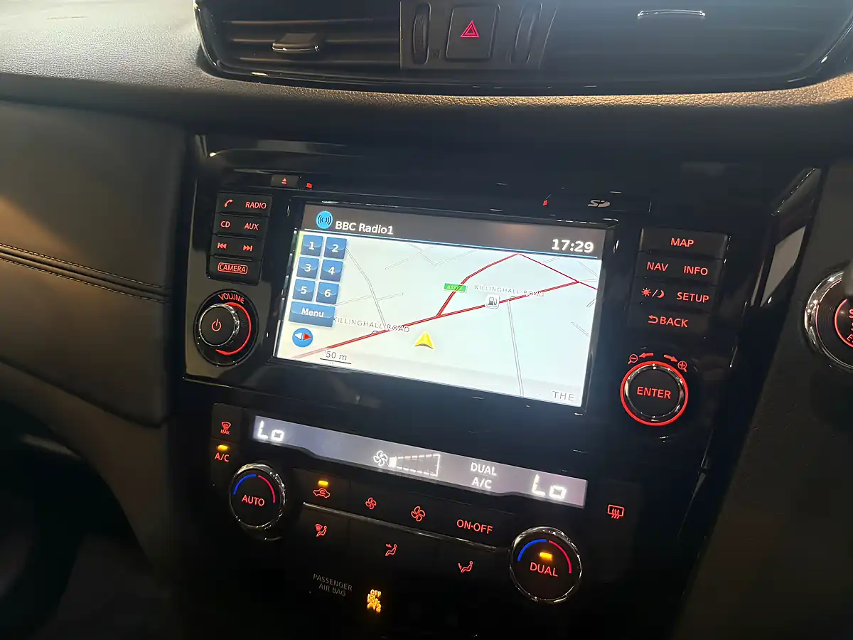 Used 2018 Nissan X-Trail N-Connecta Blue - Interior and Exterior details 16
