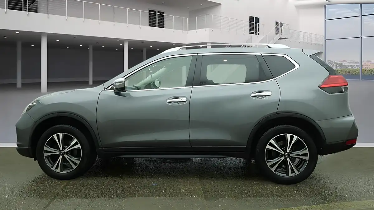 Used 2018 Nissan X-Trail N-Connecta Grey - Interior and Exterior details 6