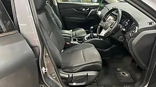Used 2018 Nissan X-Trail N-Connecta Grey - Interior and Exterior details 8