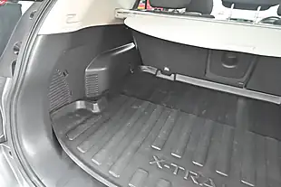Used 2018 Nissan X-Trail N-Connecta Gun Metallic - Interior and Exterior details 15