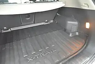 Used 2018 Nissan X-Trail N-Connecta Gun Metallic - Interior and Exterior details 16