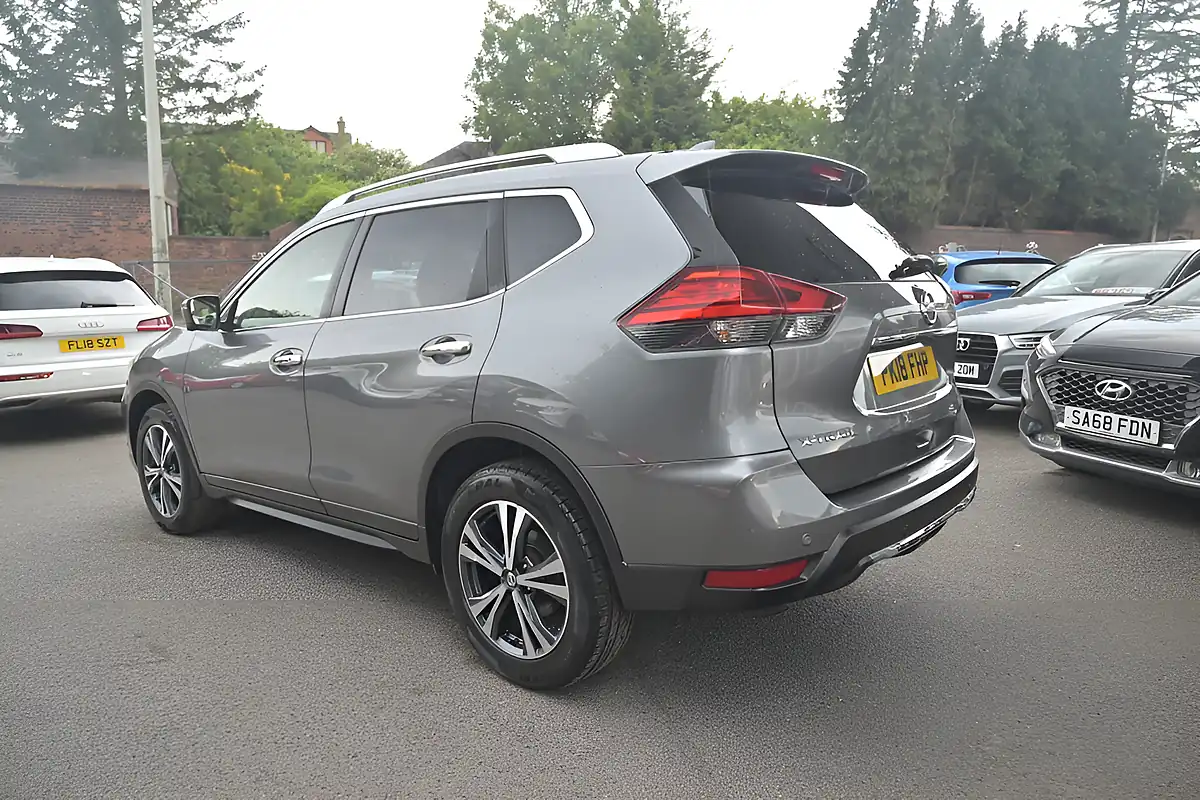 Used 2018 Nissan X-Trail N-Connecta Gun Metallic - Interior and Exterior details 5