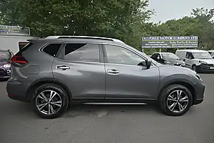 Used 2018 Nissan X-Trail N-Connecta Gun Metallic - Interior and Exterior details 8