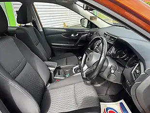 Used 2018 Nissan X-Trail N-Connecta Orange - Interior and Exterior details 10