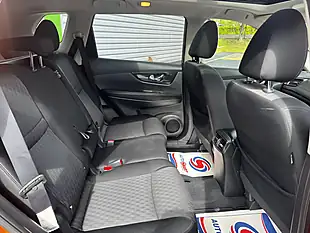 Used 2018 Nissan X-Trail N-Connecta Orange - Interior and Exterior details 11