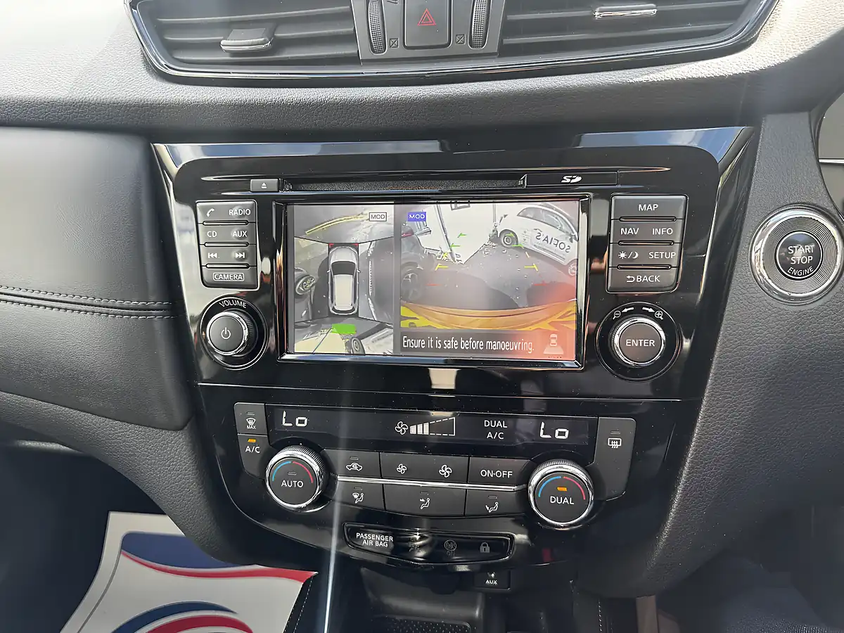 Used 2018 Nissan X-Trail N-Connecta Orange - Interior and Exterior details 15