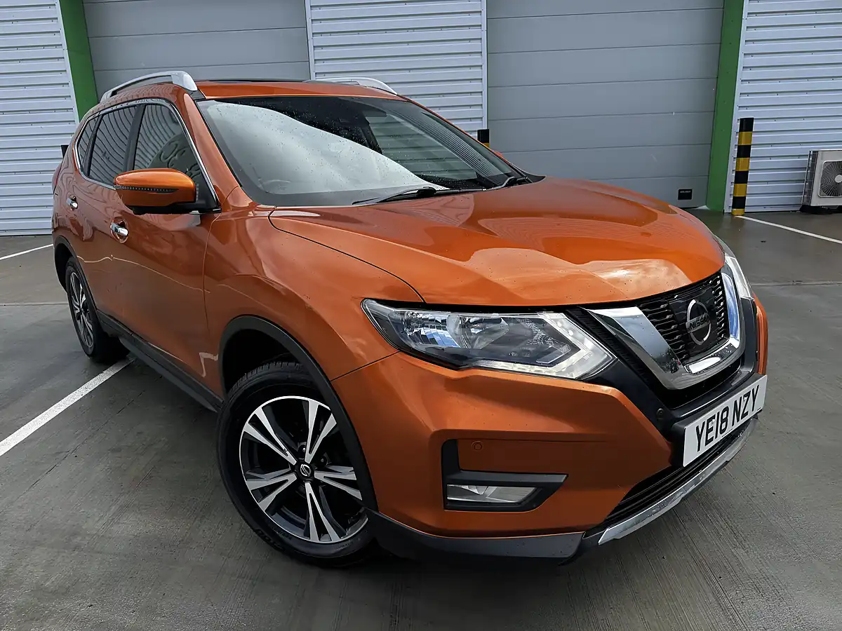 Used 2018 Nissan X-Trail N-Connecta Orange - Interior and Exterior details 2