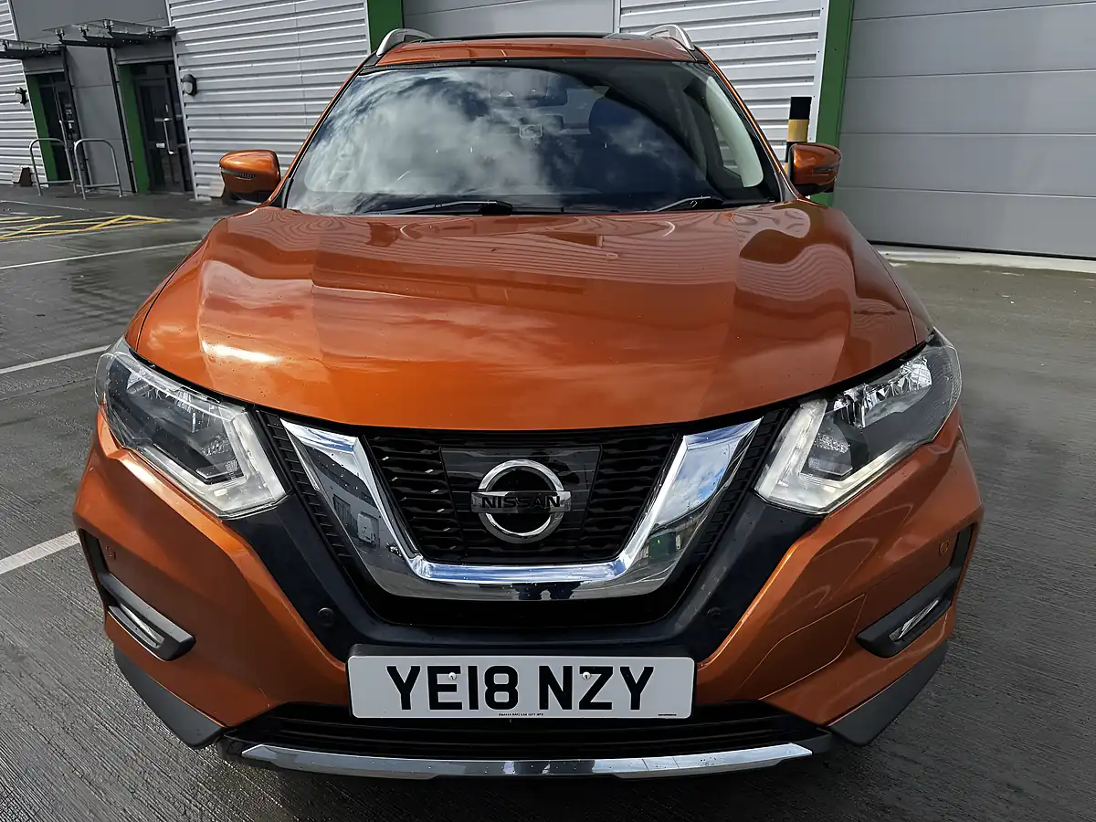 Used 2018 Nissan X-Trail N-Connecta Orange - Interior and Exterior details 3