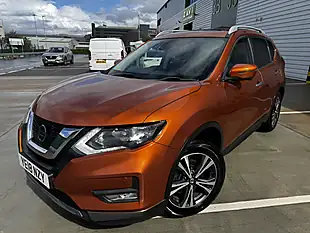 Used 2018 Nissan X-Trail N-Connecta Orange - Interior and Exterior details 4