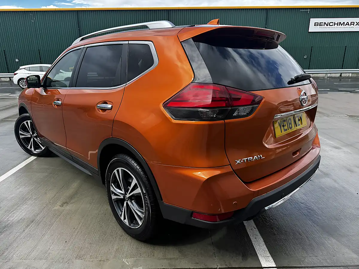 Used 2018 Nissan X-Trail N-Connecta Orange - Interior and Exterior details 5