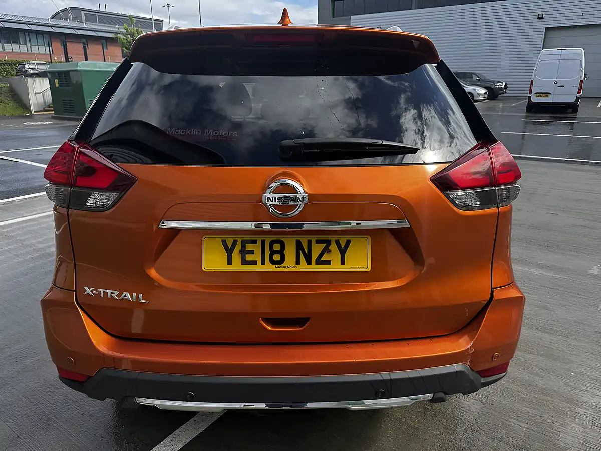 Used 2018 Nissan X-Trail N-Connecta Orange - Interior and Exterior details 6