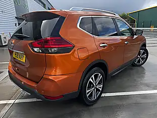 Used 2018 Nissan X-Trail N-Connecta Orange - Interior and Exterior details 7