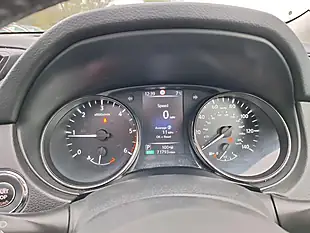 Used 2018 Nissan X-Trail N-Connecta Red - Interior and Exterior details 10