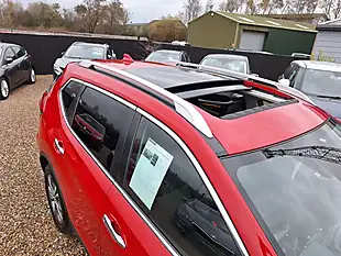 Used 2018 Nissan X-Trail N-Connecta Red - Interior and Exterior details 3