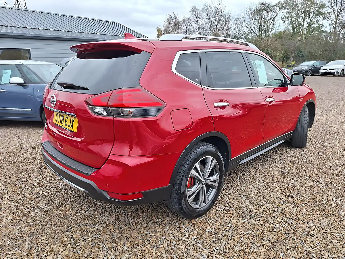 Used 2018 Nissan X-Trail N-Connecta Red - Interior and Exterior details 8