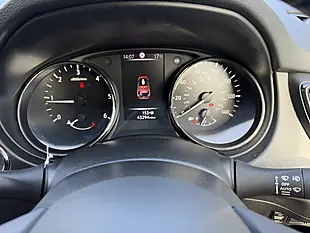 Used 2018 Nissan X-Trail N-Connecta Red - Interior and Exterior details 13