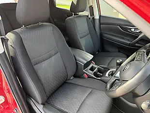 Used 2018 Nissan X-Trail N-Connecta Red - Interior and Exterior details 5