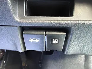 Used 2018 Nissan X-Trail N-Connecta White - Interior and Exterior details 11