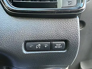 Used 2018 Nissan X-Trail N-Connecta White - Interior and Exterior details 16