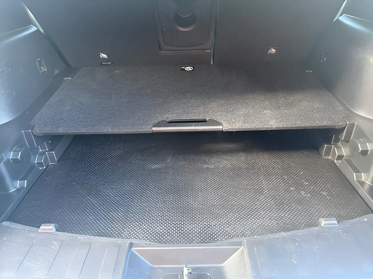 Used 2018 Nissan X-Trail N-Connecta White - Interior and Exterior details 19
