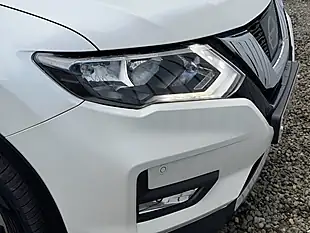 Used 2018 Nissan X-Trail N-Connecta White - Interior and Exterior details 11