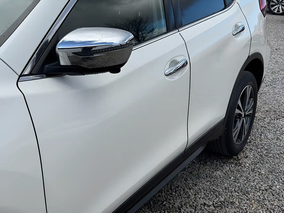Used 2018 Nissan X-Trail N-Connecta White - Interior and Exterior details 12