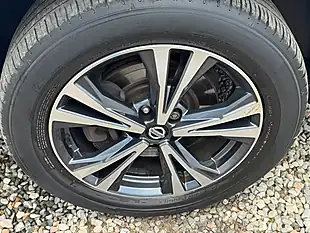 Used 2018 Nissan X-Trail N-Connecta White - Interior and Exterior details 13