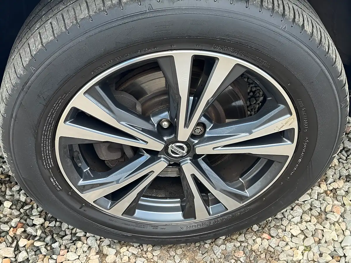 Used 2018 Nissan X-Trail N-Connecta White - Interior and Exterior details 13