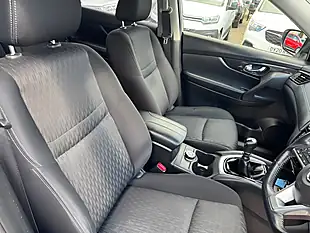 Used 2018 Nissan X-Trail N-Connecta White - Interior and Exterior details 18