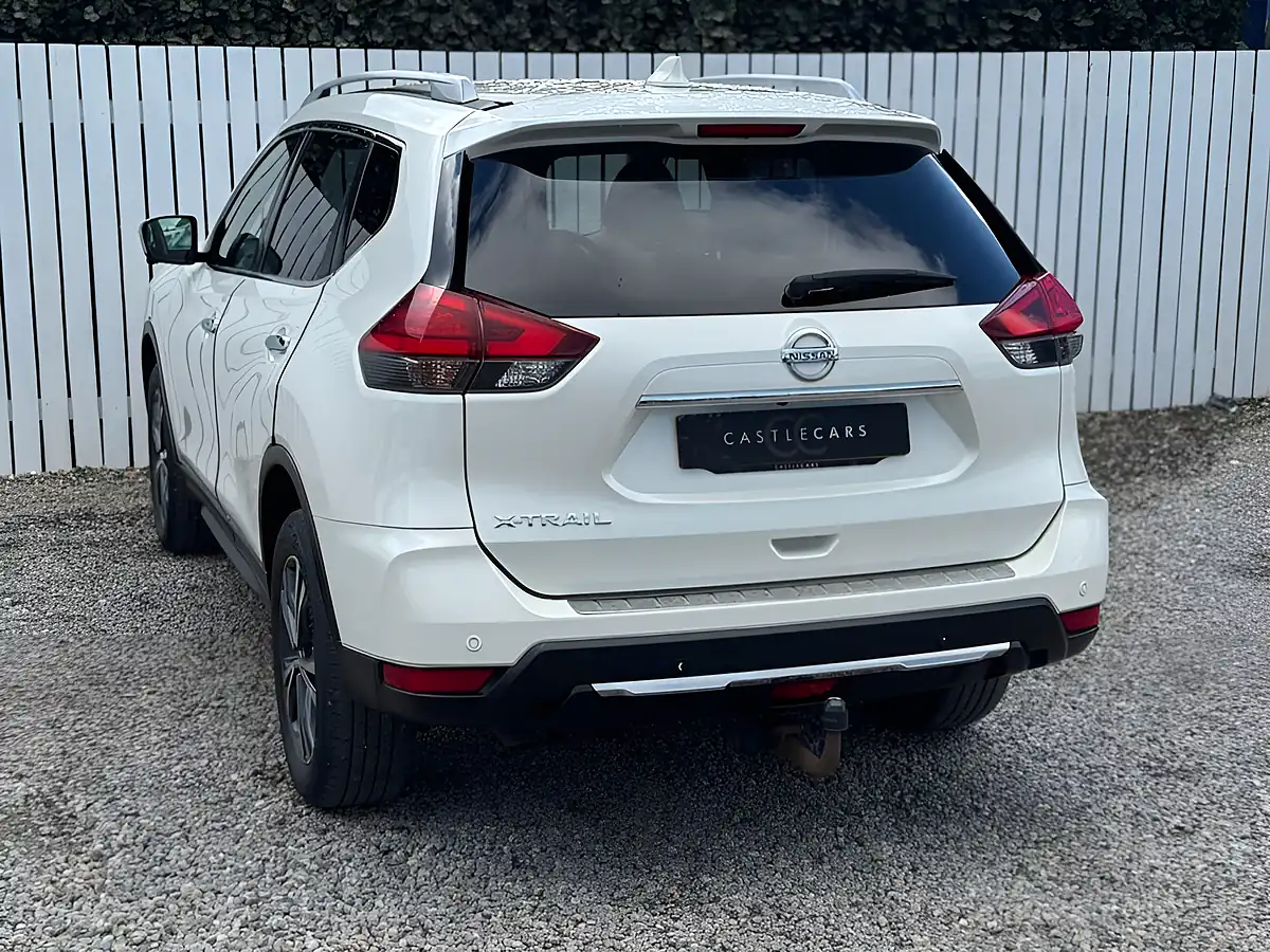 Used 2018 Nissan X-Trail N-Connecta White - Interior and Exterior details 4