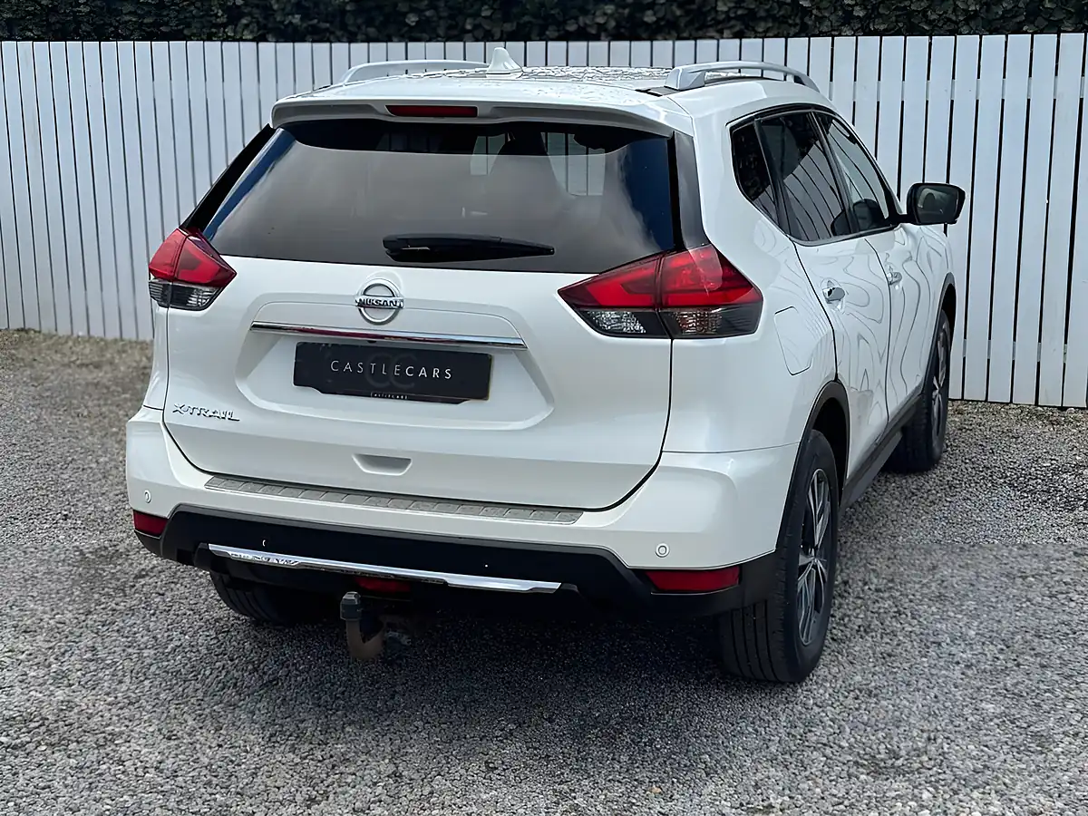 Used 2018 Nissan X-Trail N-Connecta White - Interior and Exterior details 5