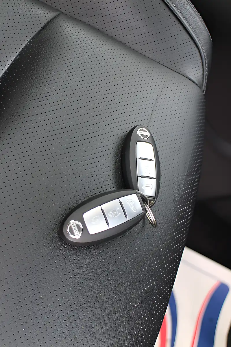 Used 2018 Nissan X-Trail Tekna Black - Interior and Exterior details 13