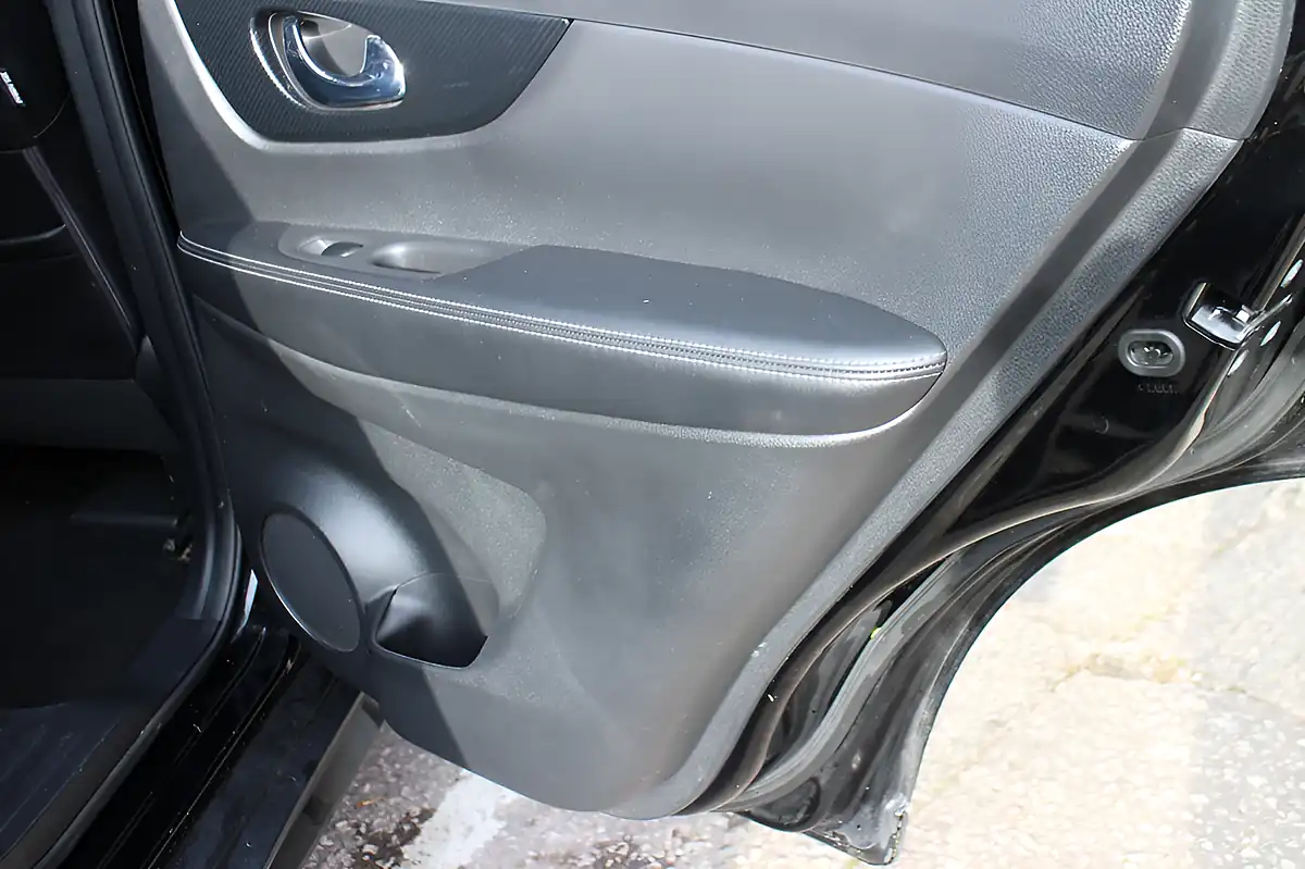 Used 2018 Nissan X-Trail Tekna Black - Interior and Exterior details 14