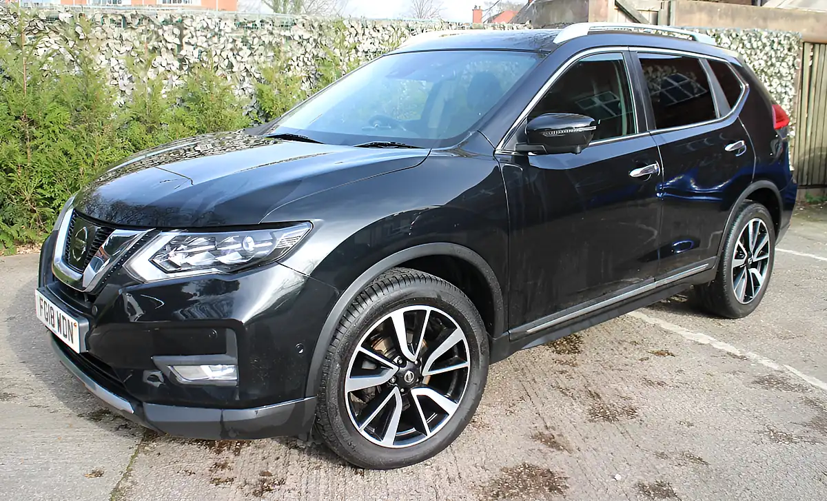 Used 2018 Nissan X-Trail Tekna Black - Interior and Exterior details 3