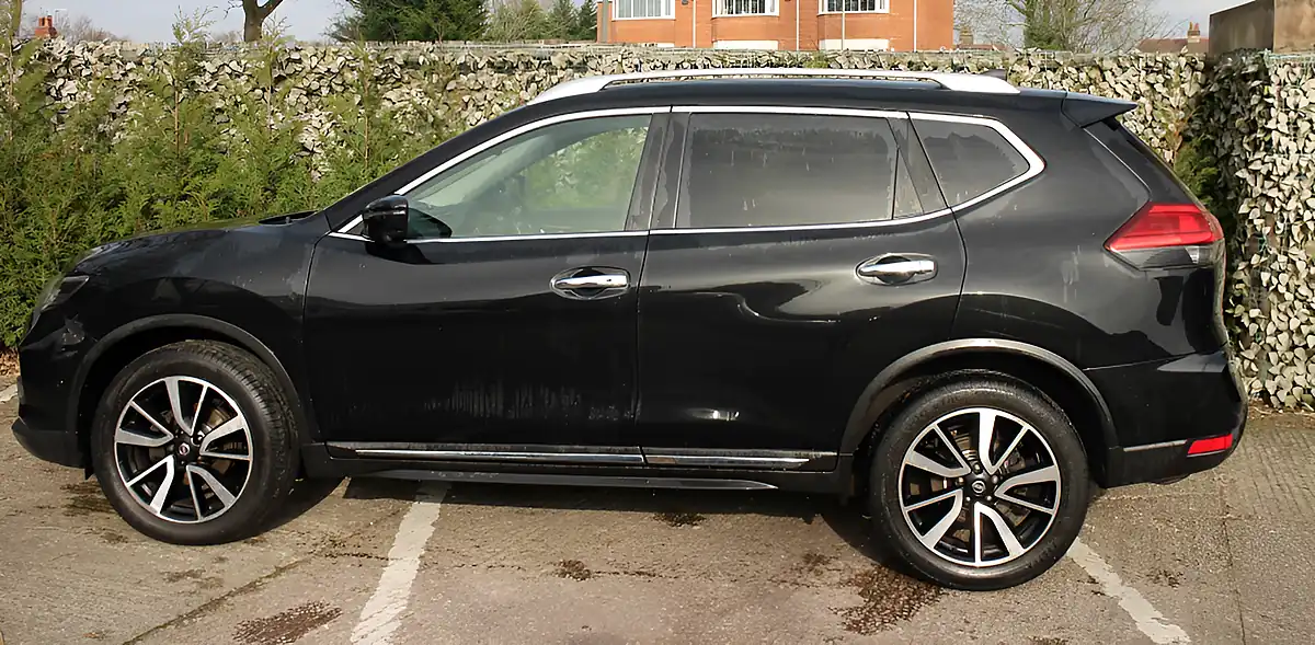 Used 2018 Nissan X-Trail Tekna Black - Interior and Exterior details 5