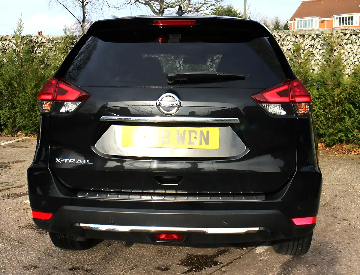 Used 2018 Nissan X-Trail Tekna Black - Interior and Exterior details 6