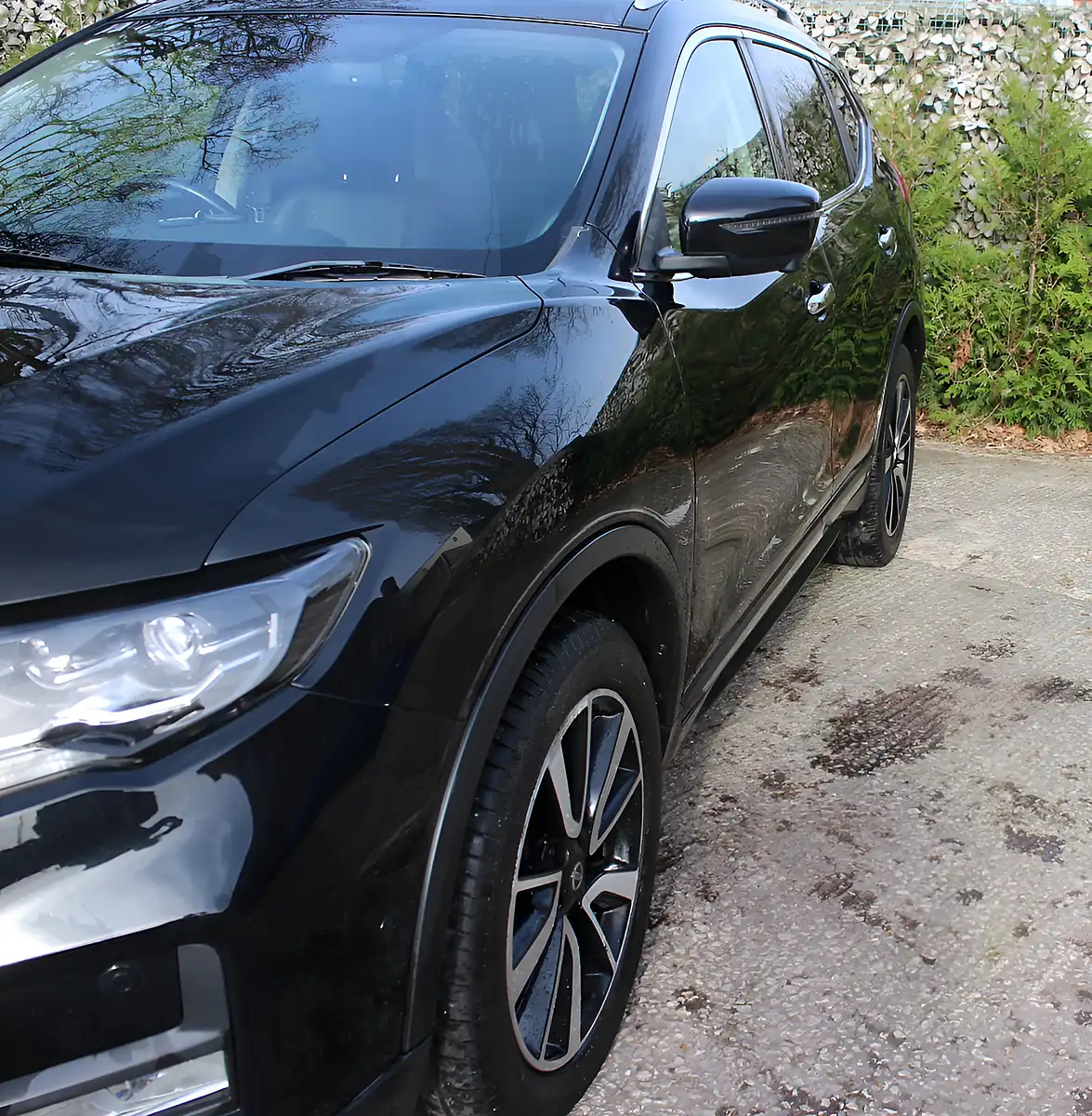 Used 2018 Nissan X-Trail Tekna Black - Interior and Exterior details 8