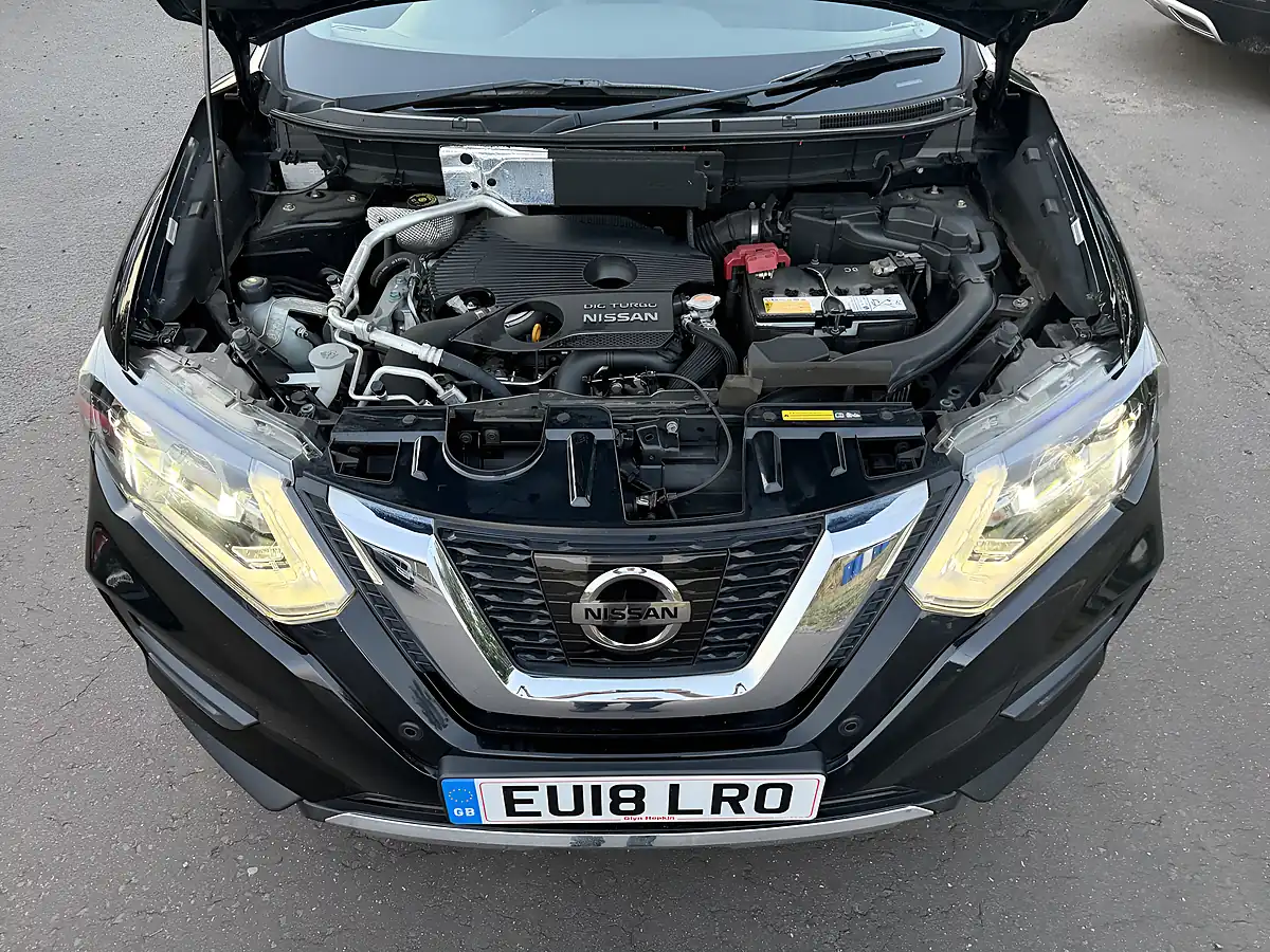 Used 2018 Nissan X-Trail Tekna Black - Interior and Exterior details 17