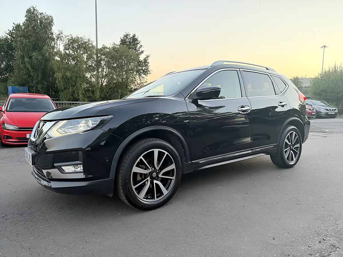Used 2018 Nissan X-Trail Tekna Black - Interior and Exterior details 2