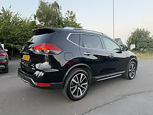 Used 2018 Nissan X-Trail Tekna Black - Interior and Exterior details 4