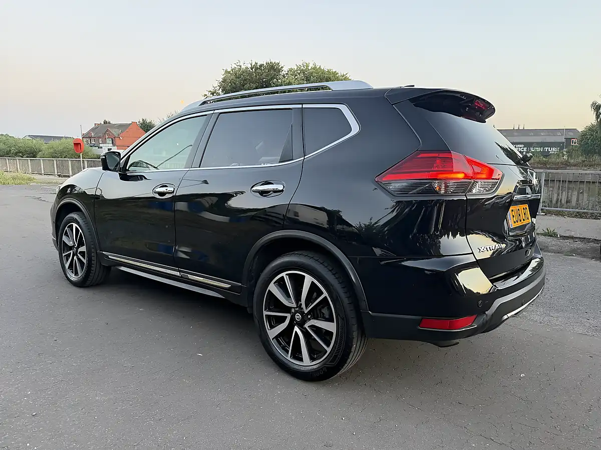 Used 2018 Nissan X-Trail Tekna Black - Interior and Exterior details 5