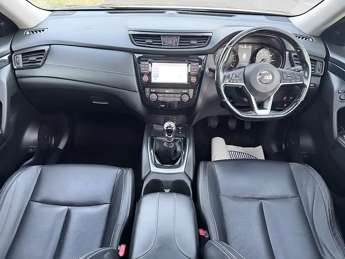 Used 2018 Nissan X-Trail Tekna Black - Interior and Exterior details 8